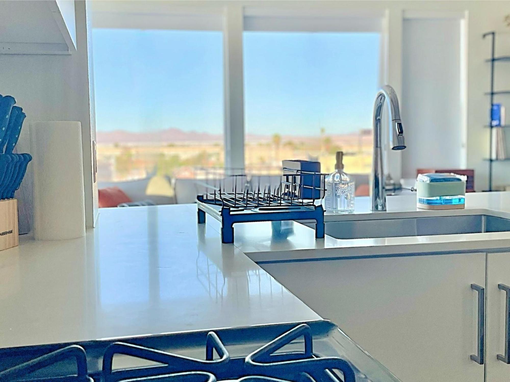 3 Bedroom Downtown * Las Vegas