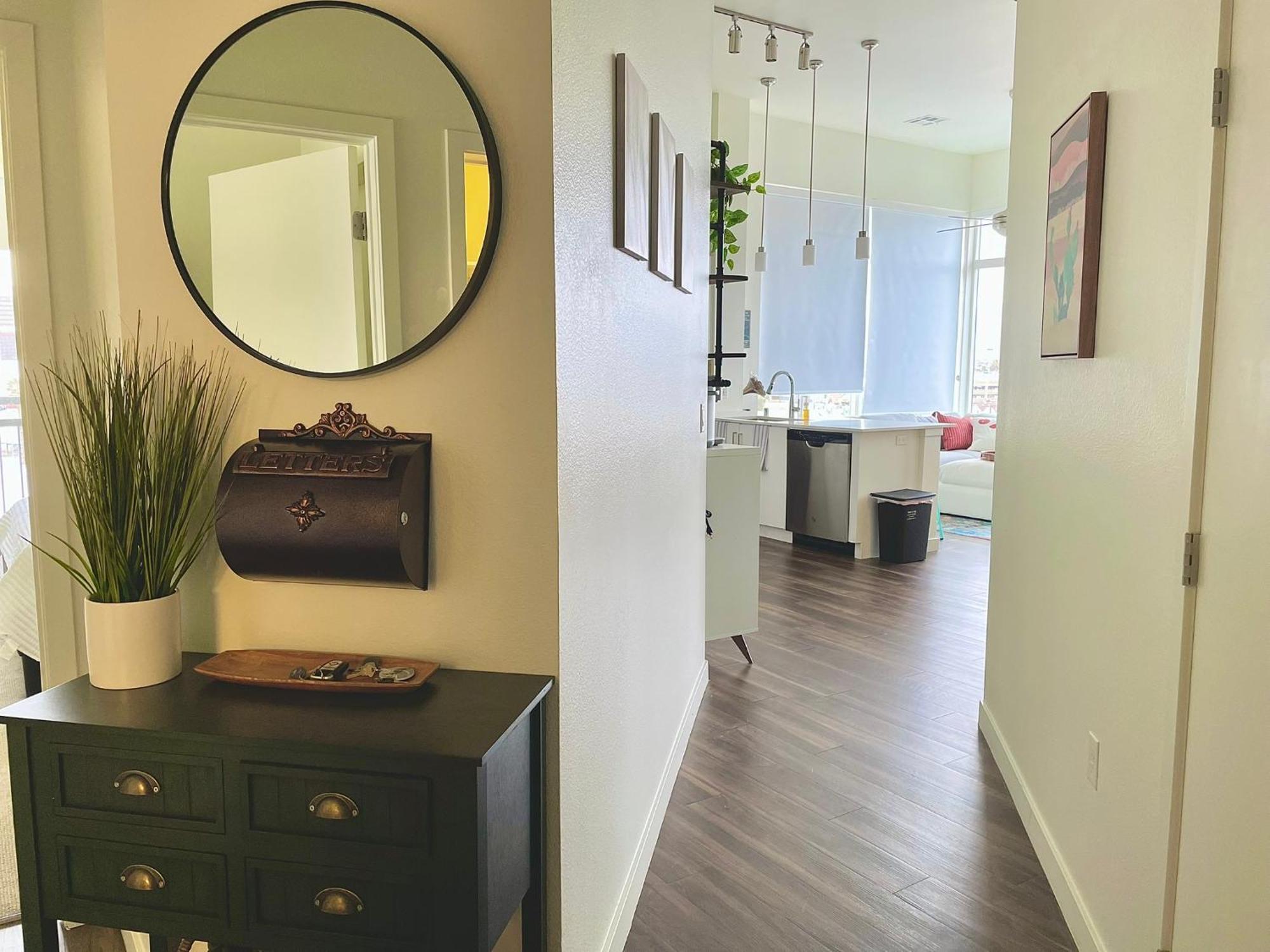 Apartment 3 Bedroom Downtown
